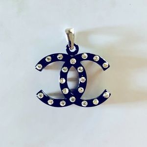 Black Rhinestone Pendent